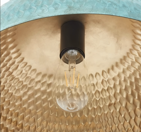 wnętrze lampy verde oro kavahome w kolorze złotym